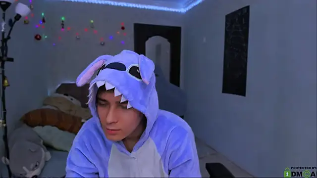 Foxicfu online show from January 2025 03:23:01 PM