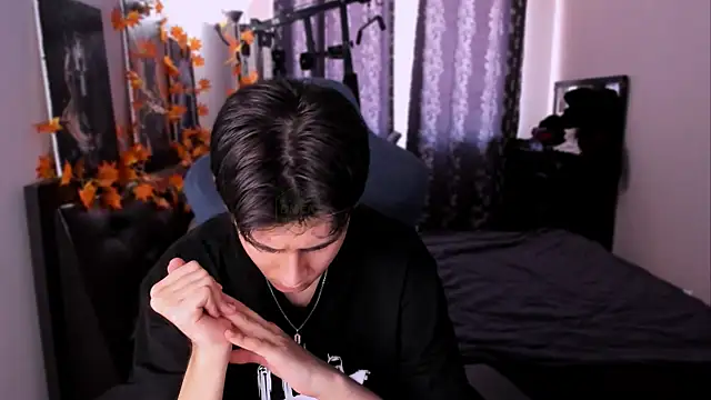 Foxicfu online show from November 2025 07:56:01 AM