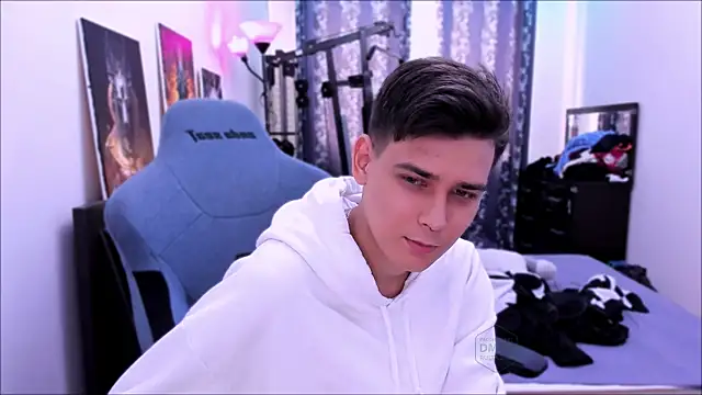 Foxicfu online show from September 2025 10:22:02 AM