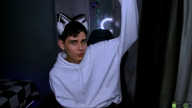 Foxicfu online show from February 2025 02:58:02 PM