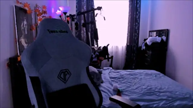 Foxicfu online show from December 2025 09:23:01 AM