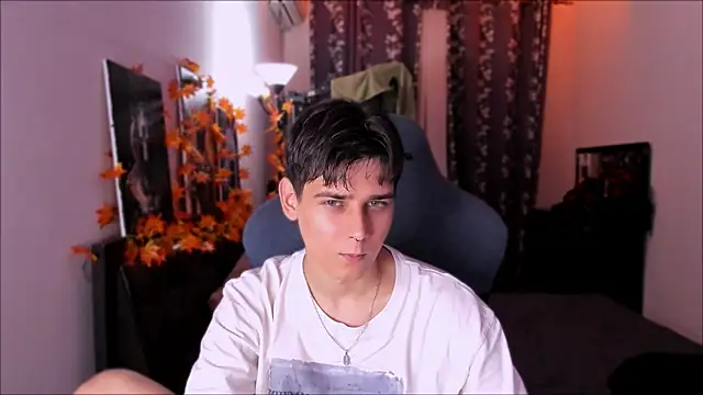 Foxicfu online show from November 2025 01:04:01 PM