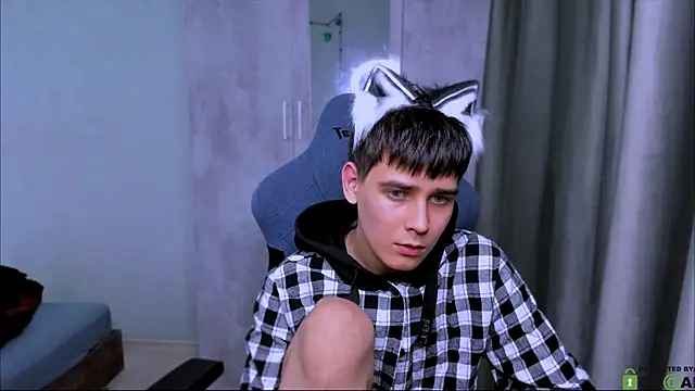 Foxicfu online show from February 2025 04:20:01 PM