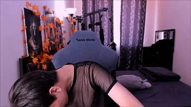 Foxicfu online show from November 2025 08:03:02 AM