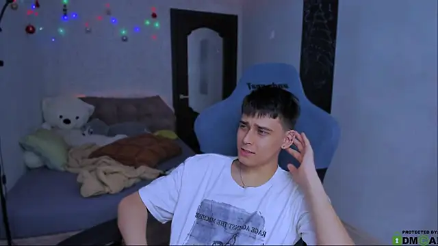 Foxicfu online show from January 2025 02:43:01 PM