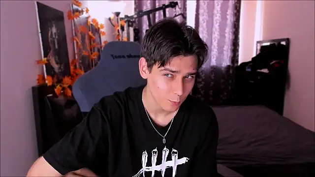 Foxicfu online show from November 2025 08:26:02 AM