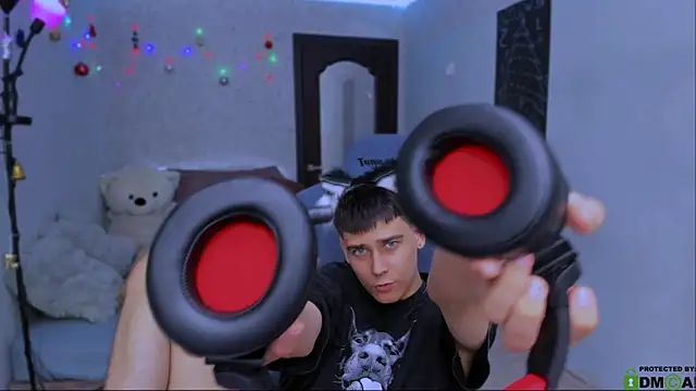 Foxicfu online show from January 2025 01:43:01 PM