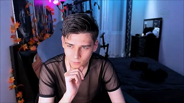 Foxicfu online show from October 2025 05:57:02 PM