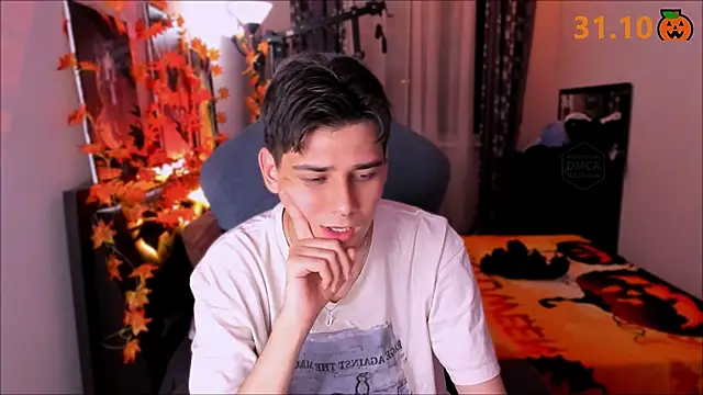 Foxicfu online show from October 2025 06:10:02 PM