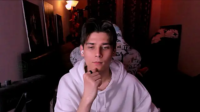 Foxicfu online show from March 2026 04:08:01 PM