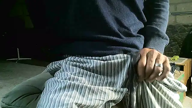 ewuich1 online show from March 2026 08:18:01 PM