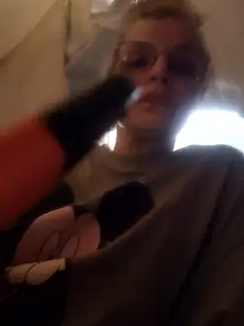 Snapshot of BritneyHudson chatting on January 2026 04:21:02 PM BritneyHudson online show from January 2026 04:21:02 PM