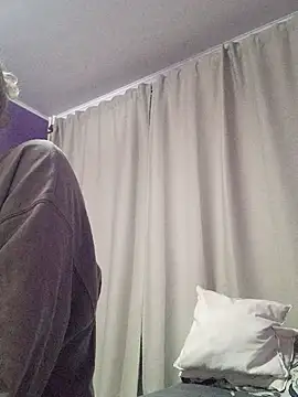 Snapshot of BritneyHudson chatting on November 2025 02:22:01 AM BritneyHudson online show from November 2025 02:22:01 AM