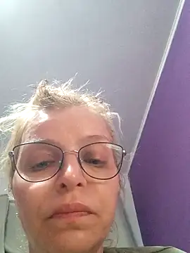 Snapshot of BritneyHudson chatting on February 2026 02:11:01 AM BritneyHudson online show from February 2026 02:11:01 AM