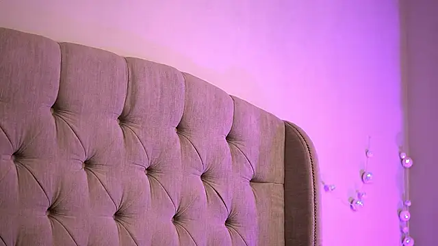 Snapshot of BritneyHudson chatting on February 2026 05:26:02 AM BritneyHudson online show from February 2026 05:26:02 AM