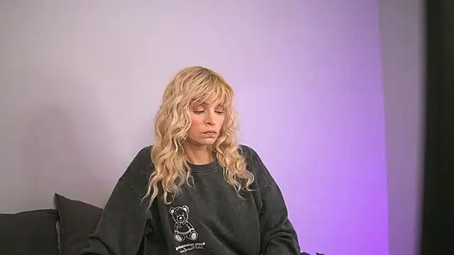 BritneyHudson online show from October 2025 03:49:02 AM