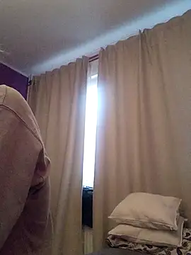 Snapshot of BritneyHudson chatting on November 2025 06:14:01 AM BritneyHudson online show from November 2025 06:14:01 AM