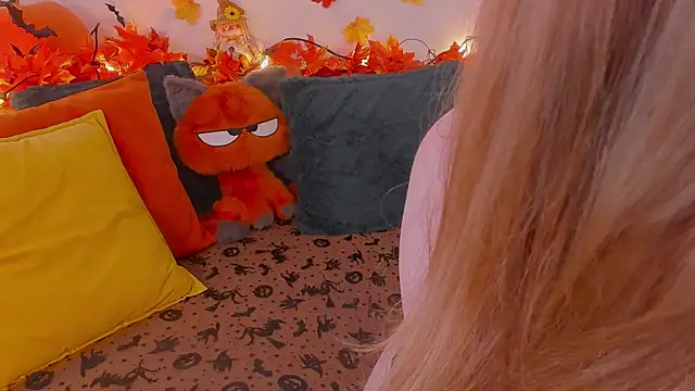 Snapshot of Tori_the_witch chatting on October 2025 06:03:02 AM Tori the witch online show from October 2025 06:03:02 AM