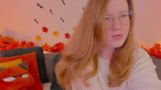 Snapshot of Tori_the_witch chatting on November 2025 06:40:01 AM Tori the witch online show from November 2025 06:40:01 AM