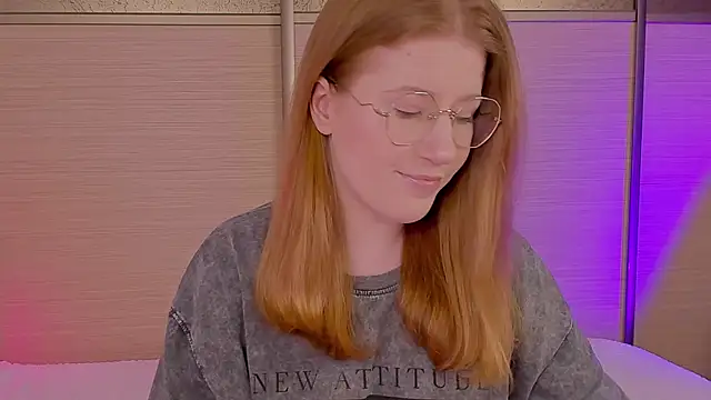Snapshot of Tori_the_witch chatting on February 2025 06:14:02 AM Tori the witch online show from February 2025 06:14:02 AM