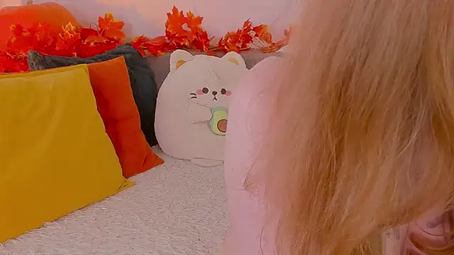 Snapshot of Tori_the_witch chatting on December 2025 06:58:02 AM Tori the witch online show from December 2025 06:58:02 AM