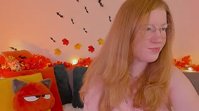 Snapshot of Tori_the_witch chatting on November 2025 08:18:02 AM Tori the witch online show from November 2025 08:18:02 AM