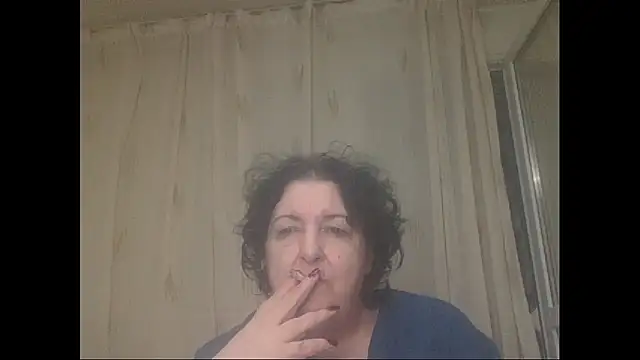 Snapshot of maturekorine chatting on October 2025 03:20:01 PM maturekorine online show from October 2025 03:20:01 PM