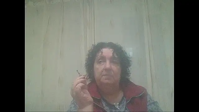 Snapshot of maturekorine chatting on October 2025 05:10:02 PM maturekorine online show from October 2025 05:10:02 PM