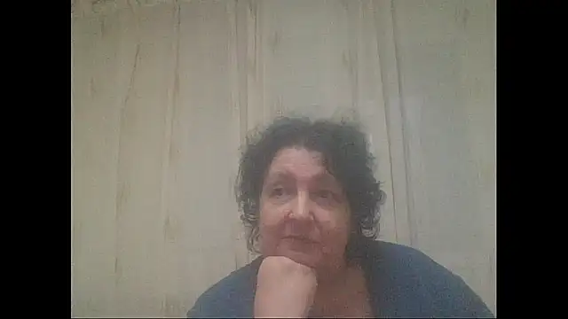 Snapshot of maturekorine chatting on October 2025 03:46:01 PM maturekorine online show from October 2025 03:46:01 PM