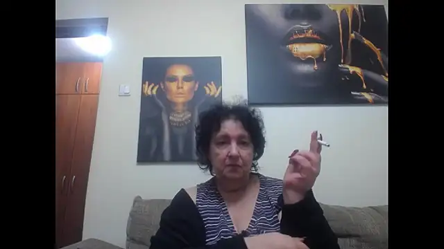 Snapshot of maturekorine chatting on October 2025 06:50:02 PM maturekorine online show from October 2025 06:50:02 PM