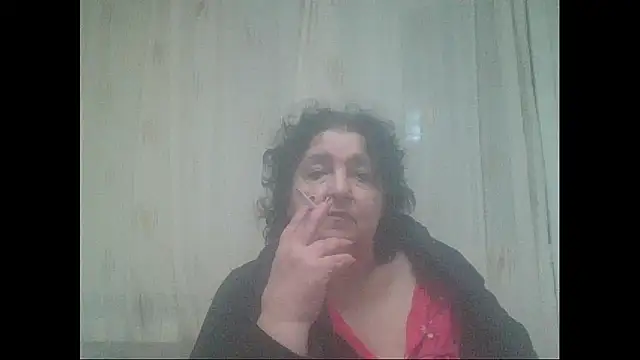 Snapshot of maturekorine chatting on December 2025 07:19:01 PM maturekorine online show from December 2025 07:19:01 PM