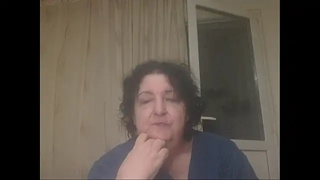 Snapshot of maturekorine chatting on October 2025 04:07:02 PM maturekorine online show from October 2025 04:07:02 PM