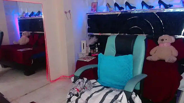 Snapshot of red_moon_2 chatting on February 2026 06:46:01 AM red moon 2 online show from February 2026 06:46:01 AM