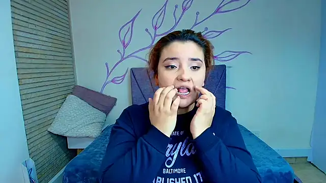 ZaraNolimits  online show from January 2025 12:02:02 PM