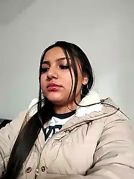 Snapshot of Alix_sweet22 chatting on December 2024 04:05:02 PM Alix sweet22 online show from December 2024 04:05:02 PM