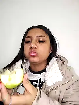 Snapshot of Alix_sweet22 chatting on December 2024 08:58:02 PM Alix sweet22 online show from December 2024 08:58:02 PM