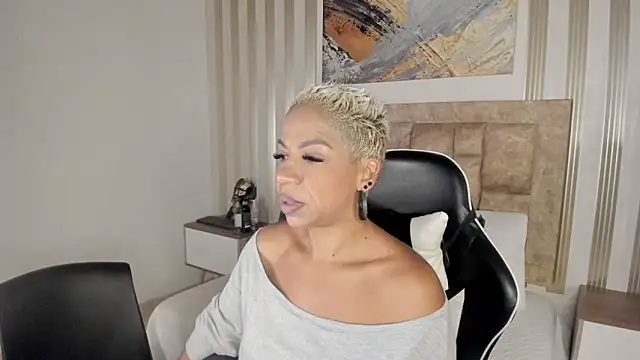 summer night  online show from December 2025 10:47:01 AM