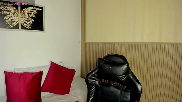 summer night  online show from April 2026 12:41:02 PM