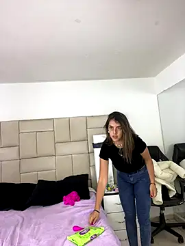IsisLoveyes  online show from September 2025 12:16:01 AM