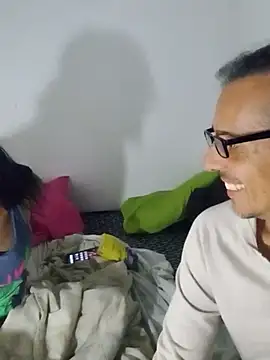 KarameloVzla online show from December 2025 04:21:02 PM