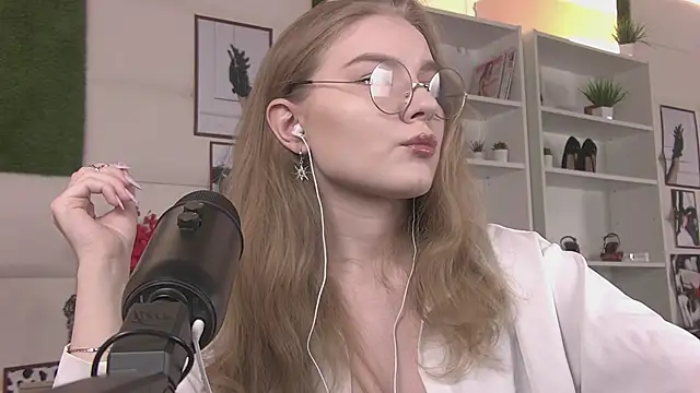 ValerieViolette online show from February 2025 07:12:02 AM