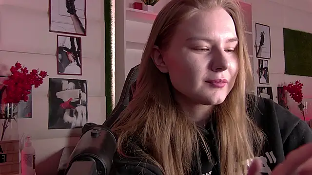 ValerieViolette online show from March 2025 09:18:02 AM