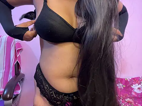 Snapshot of roshni-5 chatting on February 2025 10:19:01 PM roshni-5 online show from February 2025 10:19:01 PM