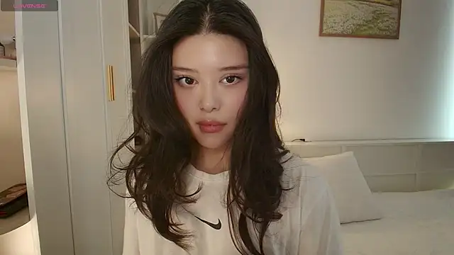 tenderlybaee online show from December 2025 04:23:02 AM