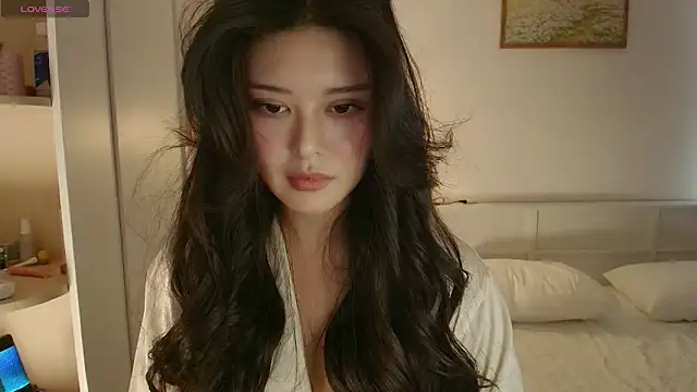 Snapshot of tenderlybaee chatting on October 2025 03:30:02 AM tenderlybaee online show from October 2025 03:30:02 AM