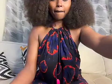Snapshot of Chocolate_queen2 chatting on June 2026 04:29:02 AM Chocolate queen2 online show from June 2026 04:29:02 AM