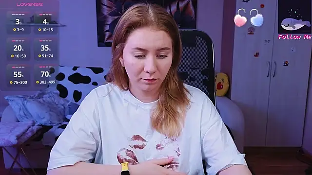 Snapshot of D0nna_ chatting on October 2025 06:58:01 AM D0nna online show from October 2025 06:58:01 AM