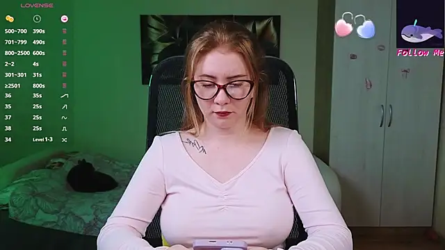 Snapshot of D0nna_ chatting on September 2025 09:26:01 PM D0nna online show from September 2025 09:26:01 PM