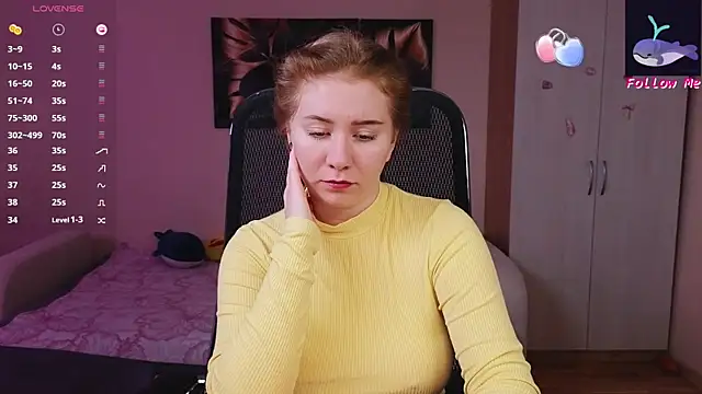 Snapshot of D0nna_ chatting on September 2025 01:45:02 PM D0nna online show from September 2025 01:45:02 PM