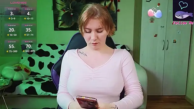 Snapshot of D0nna_ chatting on November 2025 10:10:01 PM D0nna online show from November 2025 10:10:01 PM